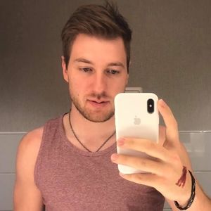 Meet your Posher, Zackary